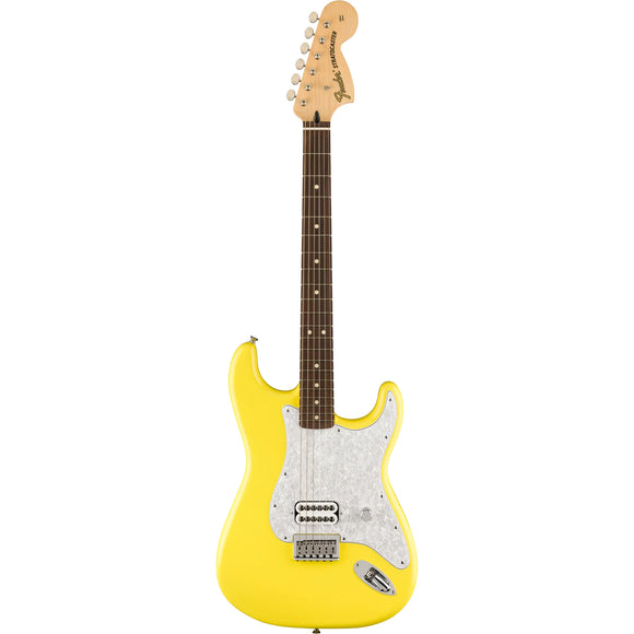 The Tom DeLonge Stratocaster boasts a Seymour Duncan® Invader™ humbucker for immense output and turbo-charged tone that’s perfect for chunky power chords and crunchy riffs.