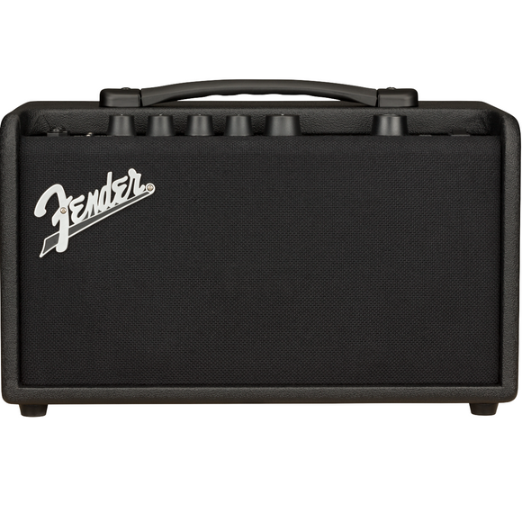 The Mustang LT40S is the newest addition to the popular Mustang LT series guitar amplifiers. It’s ideal for practicing and jamming at home, with 40 watts of stereo power, a pair of high-fidelity, full range 4-inch speakers, a super-simple user interface and full-color display.