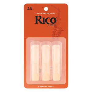 The Rico Alto Sax Reeds - Strength 2.5 (3-Pack) cut is unfiled and features a thinner profile and blank. Rico "Orange Box" reeds vibrate easily. They are a favorite among jazz musicians and are ideal for students.